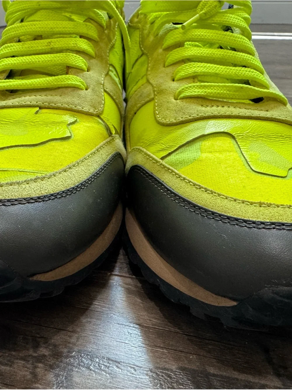 Valentino Garavani Rockrunner Neon Yellow Camo Sneakers Men EU 44 Neon Italy